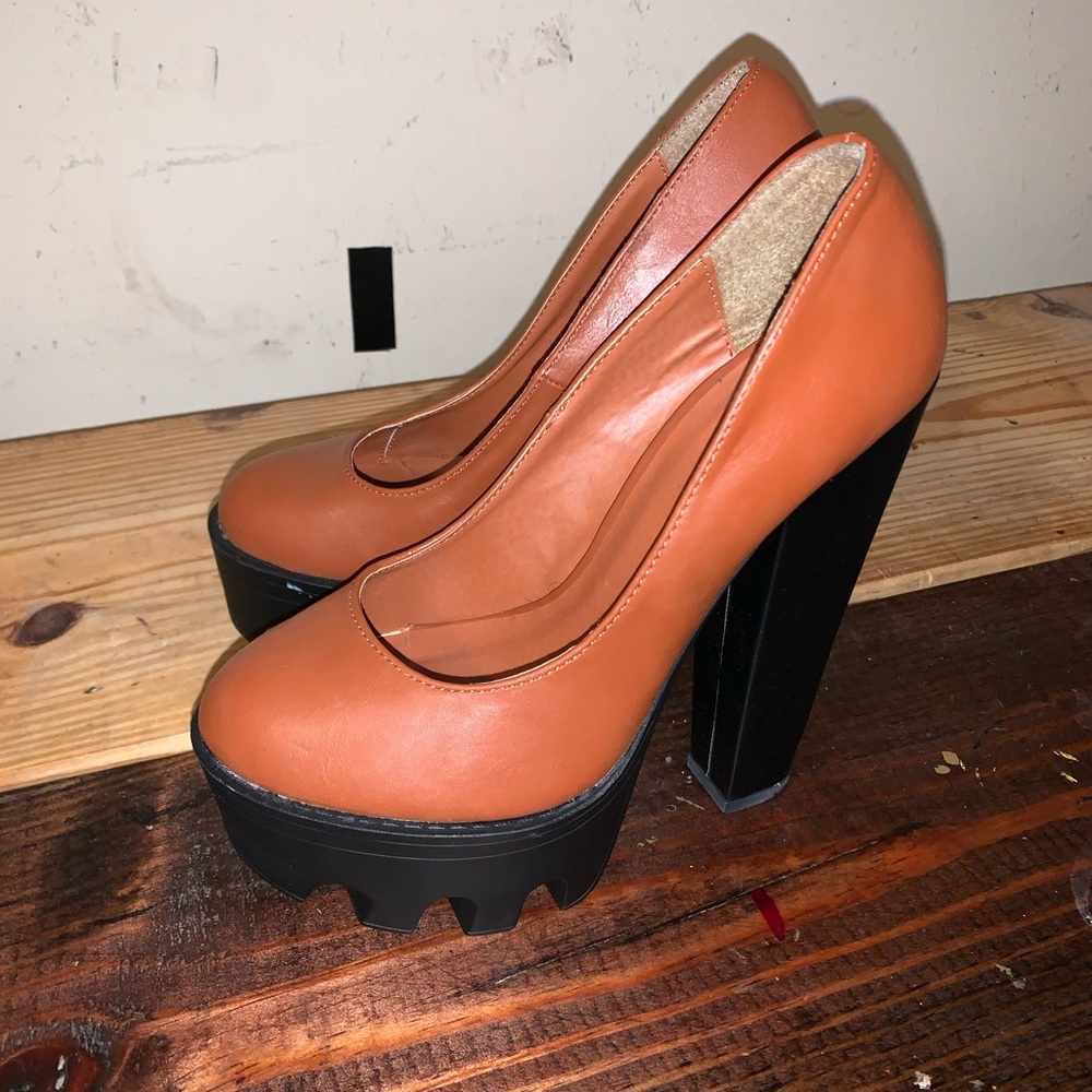 High heels - Picture 4 of 5